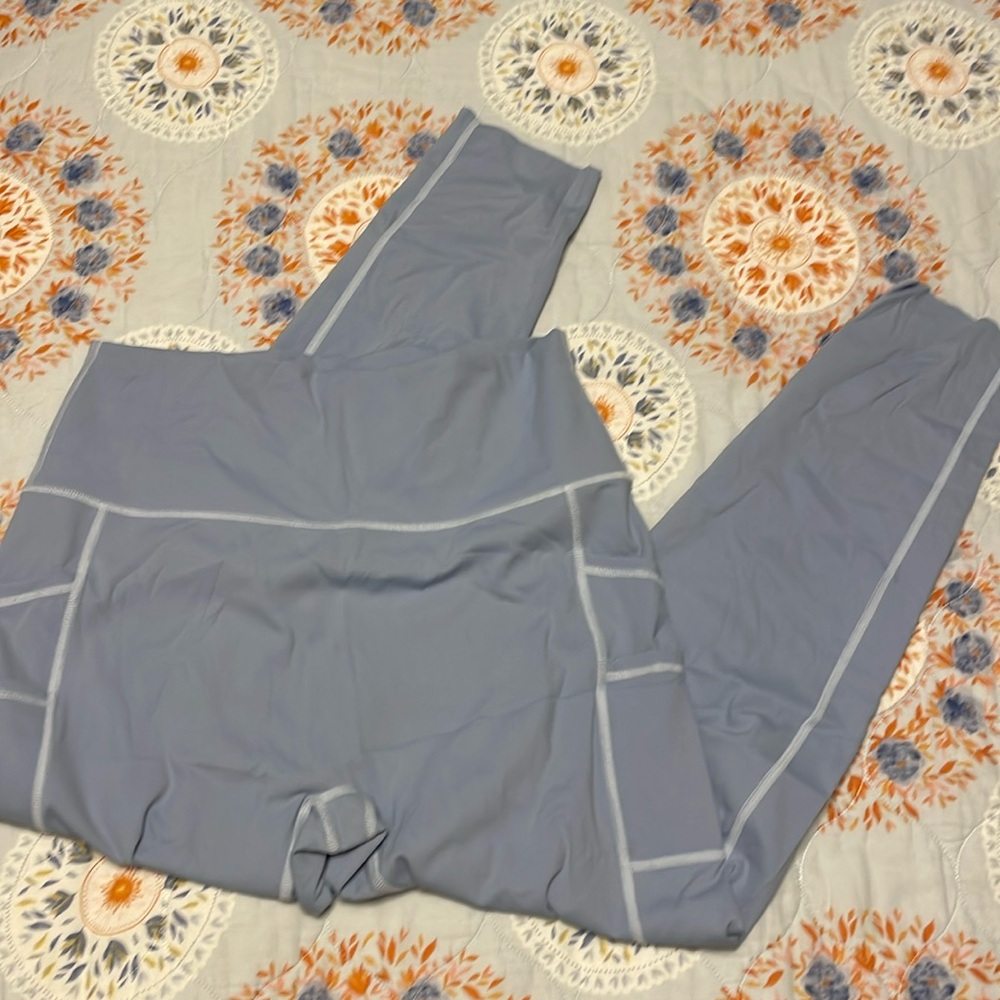 Light Blue Leggings with Double Pockets